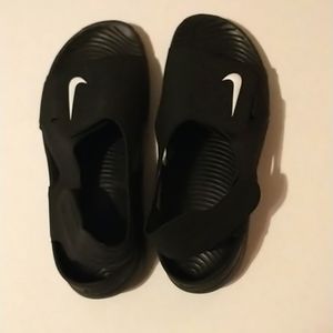 Nike Sunday Big Kid Sandal (Big Kid Sz. 6Y)